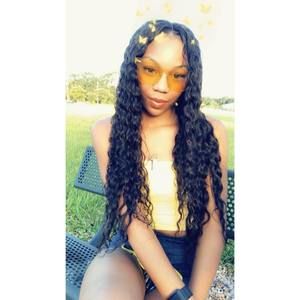 Meet your Posher, Dejanae